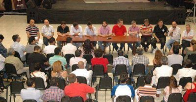 El gobierno y dirigentes justicialistas recordaron a N�stor Kirchner