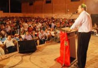 Imponente marco para recordar el primer gobierno radical 