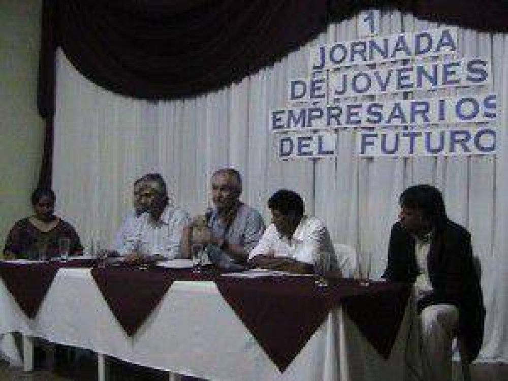 Concluy� primer encuentro empresarial joven de la provincia organizado por la FEF