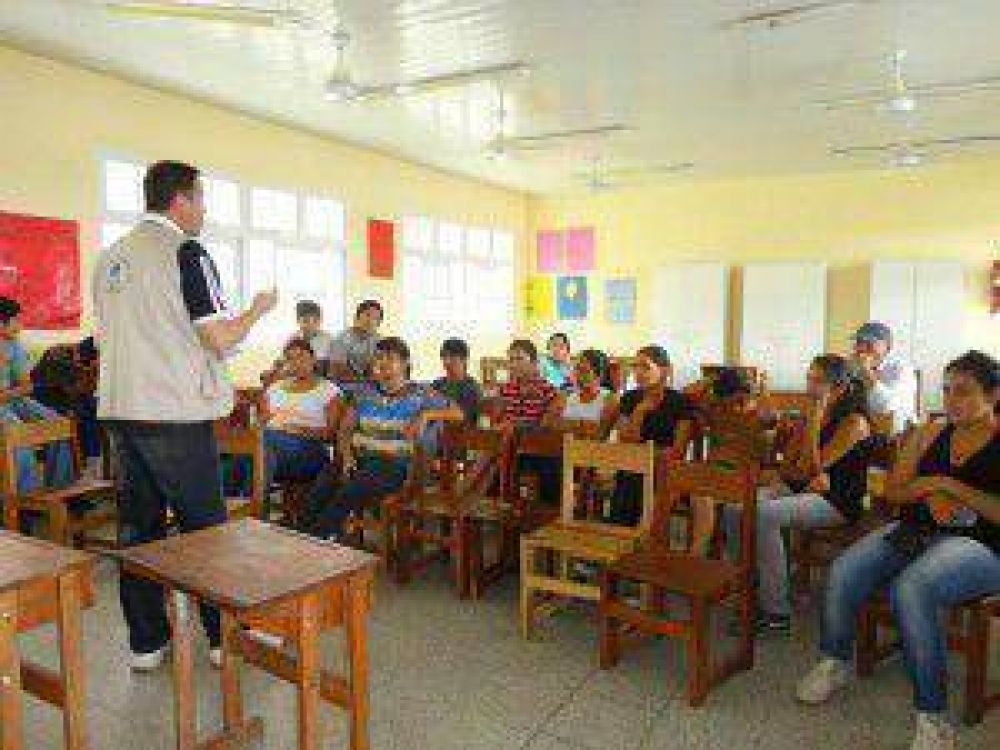 Talleres sobre comunicaci�n social y locuci�n