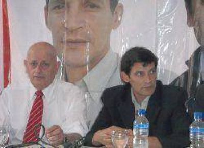 L�nea interna del PJ ahora desata pelea por el nombre de La C�mpora