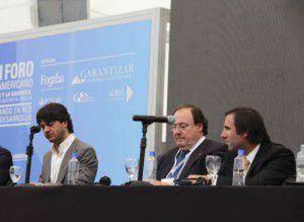 Patricio L�pez Mancinelli abri� el XVII Foro Iberoamericano de Garant�as en Tecn�polis