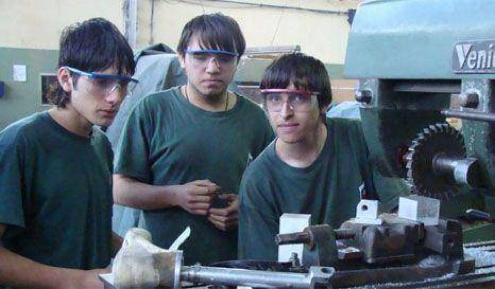 Escuelas t�cnicas presentaron proyectos de mejoras