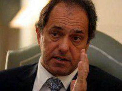 Scioli llam� a "desdramatizar" el 8N y el 7D