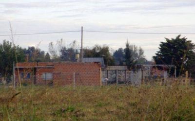Z�ccaro espera que la ley de H�bitat sirva como �herramienta jur�dica� para evitar usurpaciones