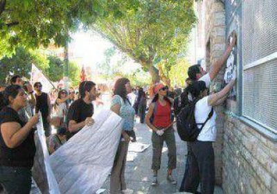 Protesta contra centro de detenci�n 