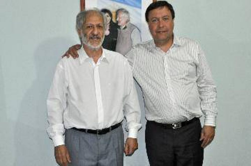Entregan $ 320.000 para el matadero de Luis Beltr�n