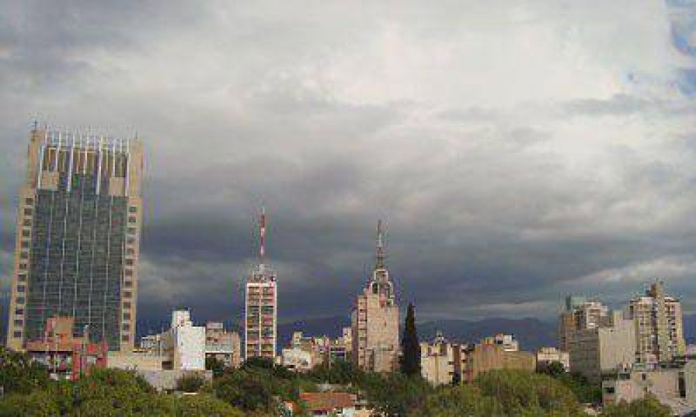 Se pronosticaron tormentas y no se descarta granizo para esta noche