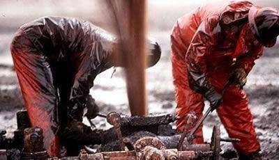 Los petroleros paran por tiempo indeterminado y ponen en jaque los n�meros de Peralta