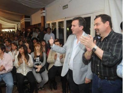 El PJ mand� a militar la reforma constitucional y Paco P�rez asegur� que dejar� la vida por ella