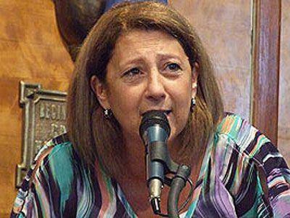 Aunque renov� cr�ticas, Tranfo minimiz� la pol�mica con Vi�ales