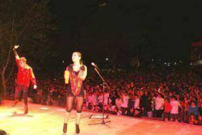Una multitud vibr� anoche al ritmo de Miranda
