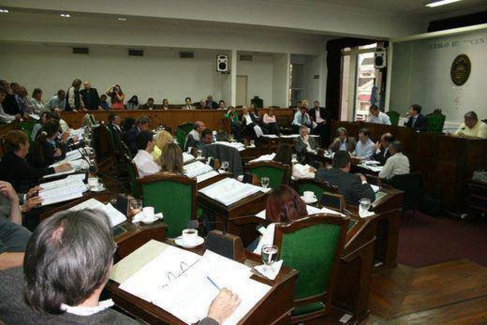 Los concejales tratan la pr�rroga de la presentaci�n del Presupuesto 2013