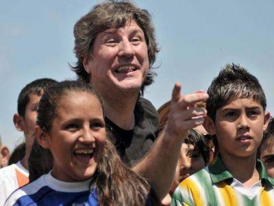 Luis Acu�a repudi� los festejos de Boudou