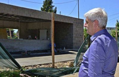 Andreotti recorri� la futura Posta Policial del Parque del Bicentenario