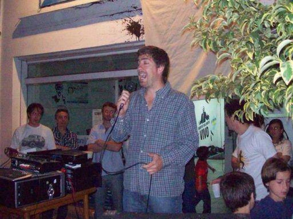 Juani Ustarroz: �Estamos llenando un vac�o con coraz�n, con proyectos, como nos ense�� N�stor�