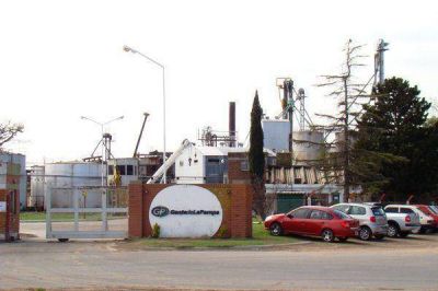  Catril� y la aceitera: Ecolog�a dice que no hay contaminaci�n, pero ONG insiste en su denuncia