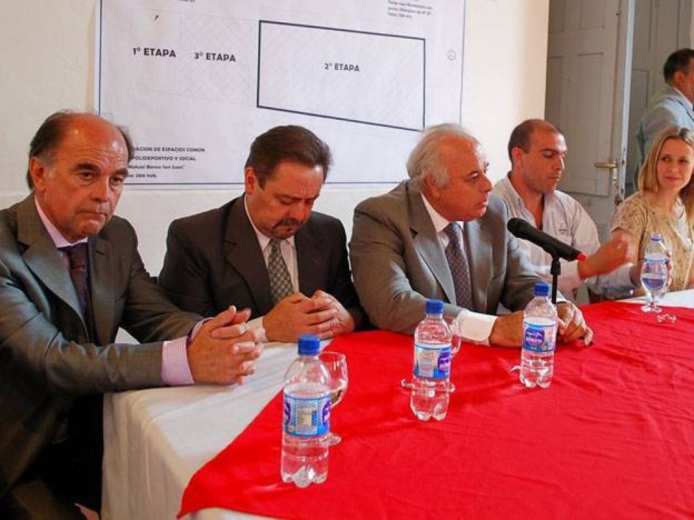 Uniones vecinales recibieron 30 mil pesos para concretar proyectos