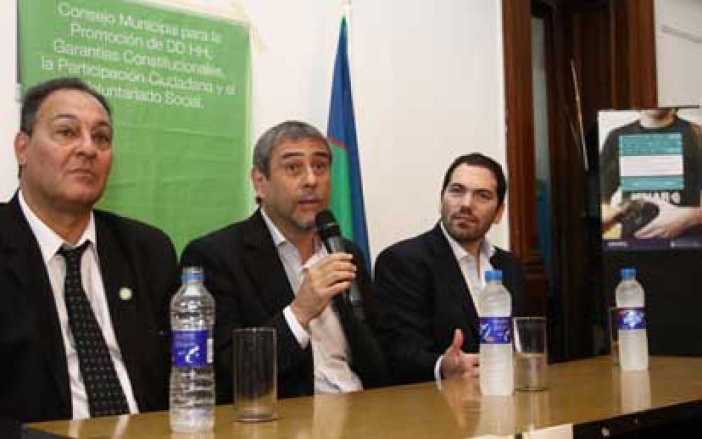 Presentaron en Avellaneda el programa de desarme voluntario del RENAR