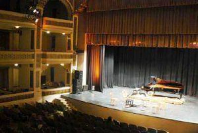 Reconocen los problemas de infraestructura del Teatro Col�n