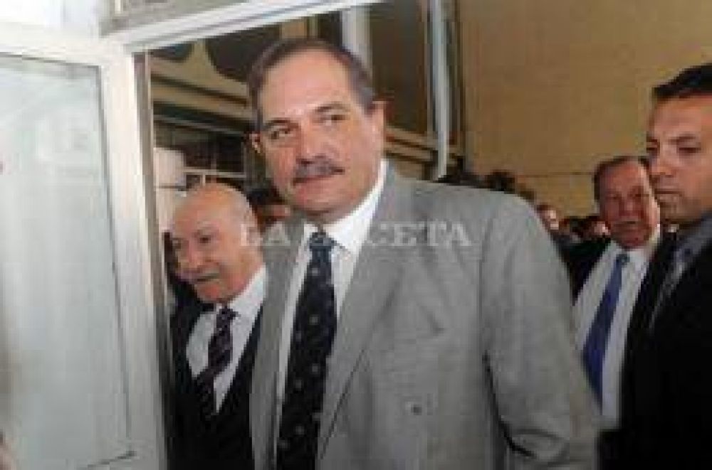 Alperovich: "el Banco Noar no quebr�, es una mentira"