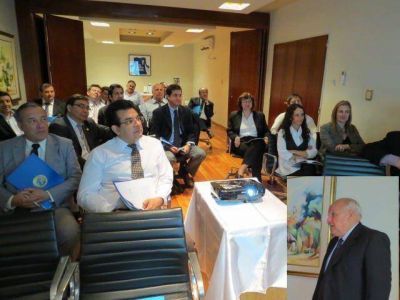 Capacitaci�n sobre prevenci�n de lavado de dinero y financiamiento del terrorismo