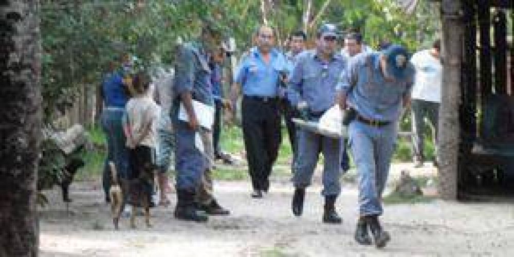 Clorinda: Encontraron colgada de un �rbol a una mujer