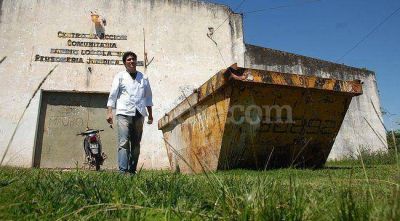 El dispensario de Loyola Sur, cerrado hace casi tres meses