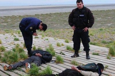 Detienen a dos j�venes con droga en la R�a