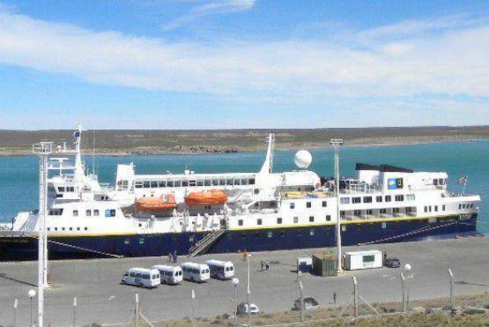 Finalmente lleg� el crucero a Deseado