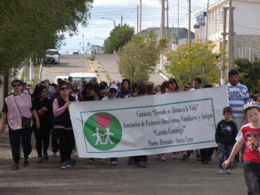 Se realiz� caminata en favor de la lucha contra el c�ncer