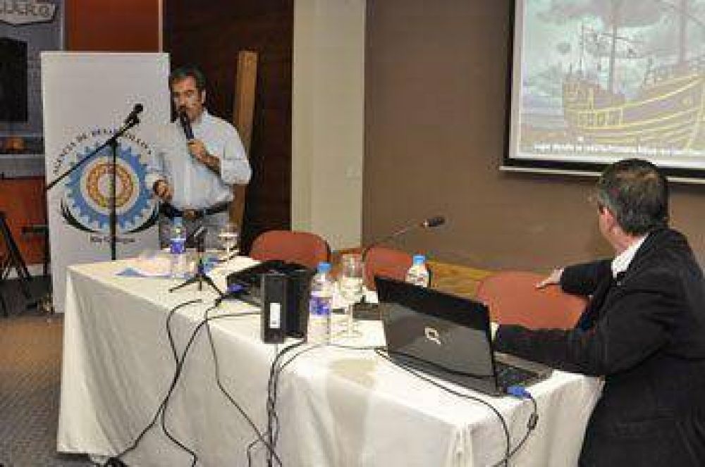 Gleadell expuso sobre su Agencia de Desarrollo