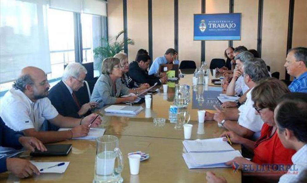Piso salarial 2013: UDA quiere reactivar la negociaci�n nacional en noviembre