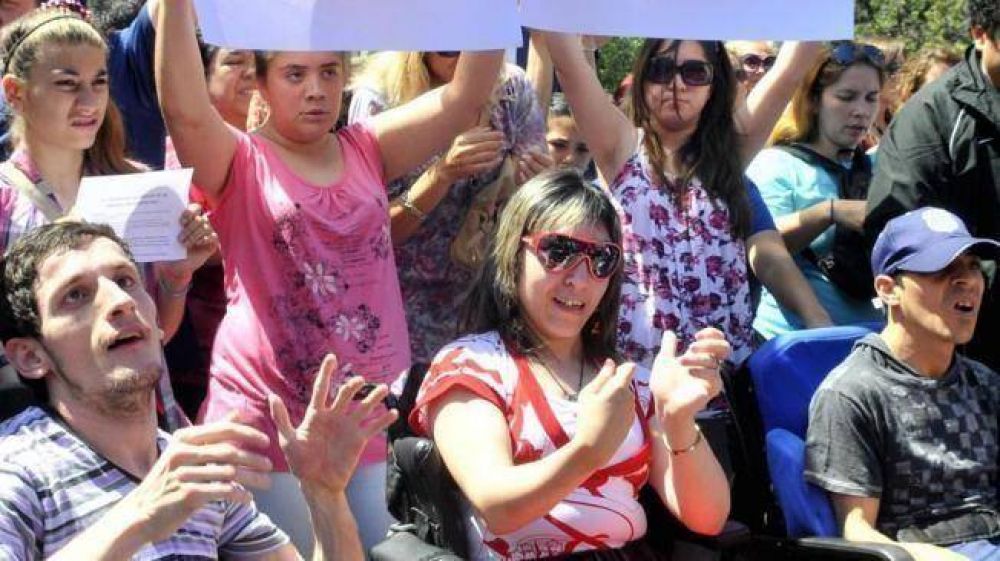  La Provincia se sum� a las cr�ticas por quita de reintegros
