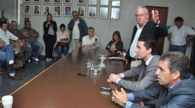 Provincia prometi� obras a los enojados productores del sudeste