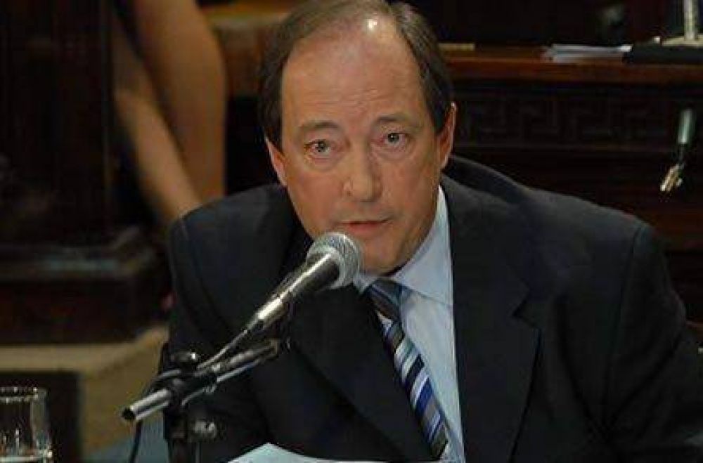 El senador S�nz visitar� Luj�n el jueves