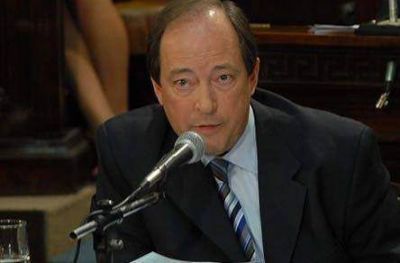 El senador S�nz visitar� Luj�n el jueves