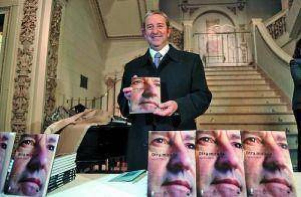 Llega Julio Cobos para hablar de pol�tica y presentar su libro