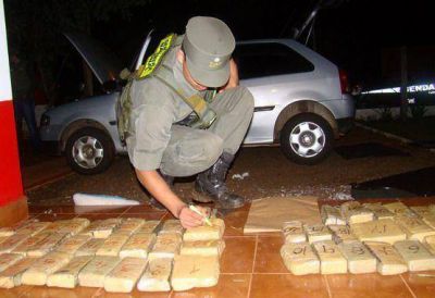 Detienen a misionero con droga en el auto