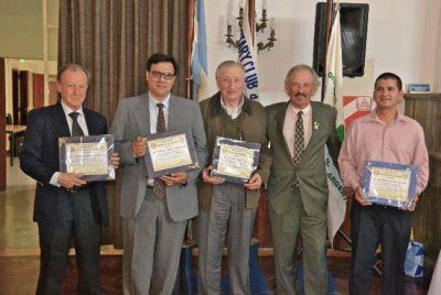 El Rotary Club Campana entreg� los reconocimientos SATO 2012 a miembros de la comunidad de Campana