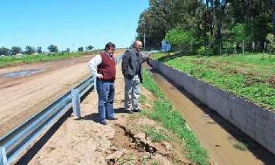 Autoridades municipales recorrieron sectores de desag�es	