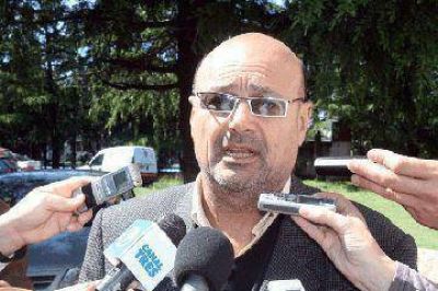 "Entiendo que el agua tiene un precio acorde al bolsillo de la gente", dijo Juan Jos� Rainone