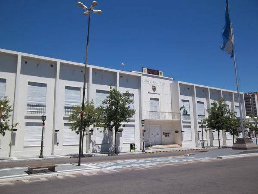  Concejala propone premiar a empleados municipales de 10, 20 y 30 a�os de antig�edad