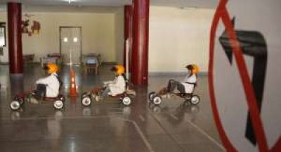 Los kartings que causaron euforia entre los alumnos