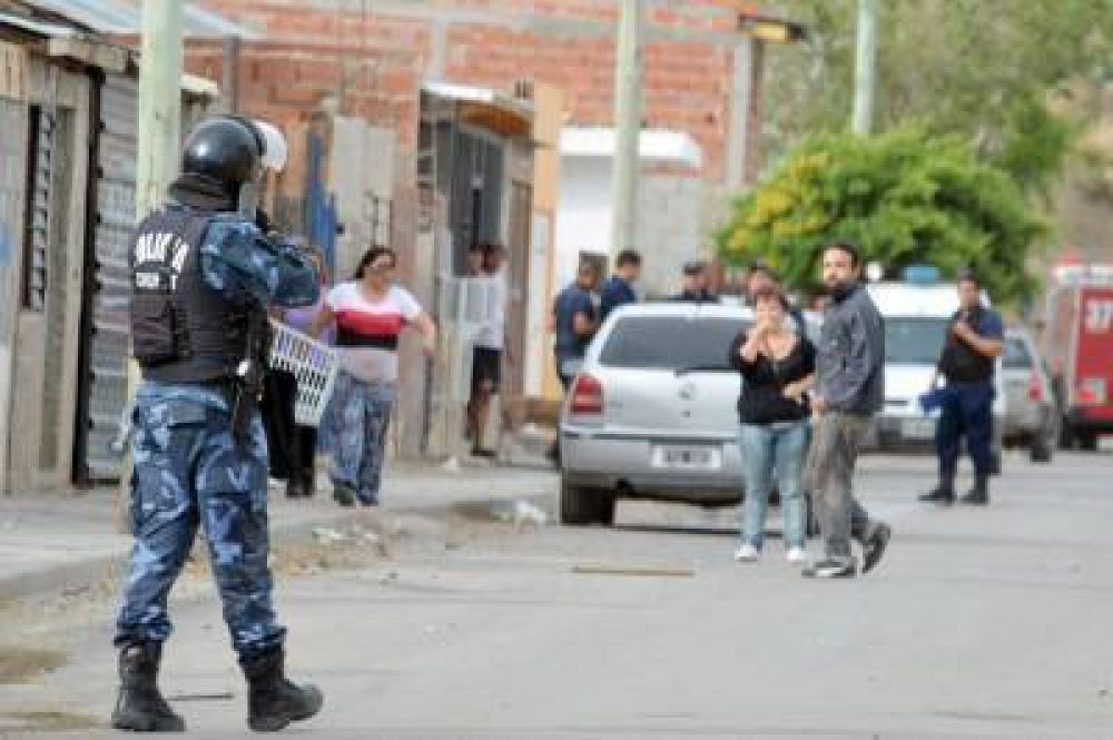 Corridas y disparos en nuevo enfrentamiento entre familias