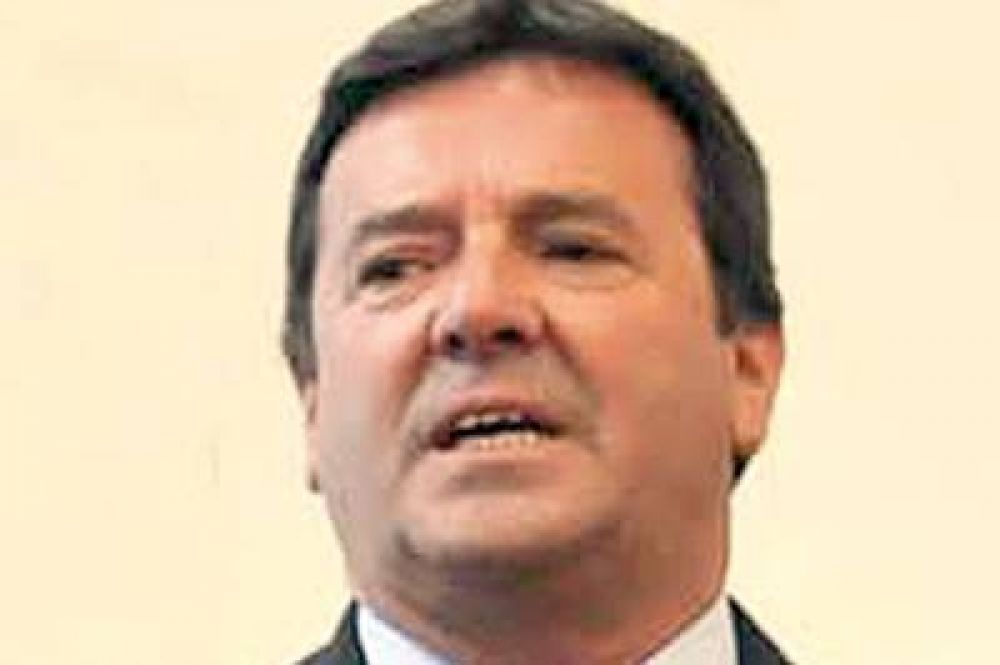 Romero Luna se instalar�a en Comodoro para atender problemas del Hospital