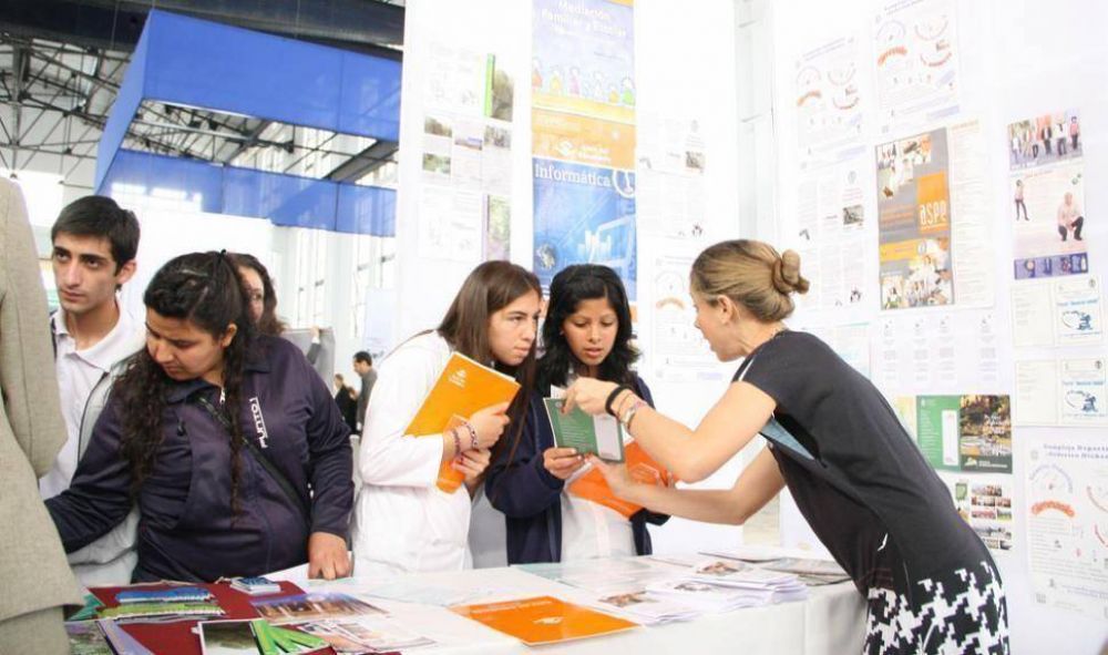 La Expo UNT 2012 le abre la puerta a los estudiantes de la secundaria