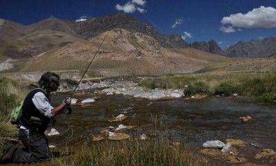 El jueves comienza la temporada de pesca y los "mosqueros" ya se preparan