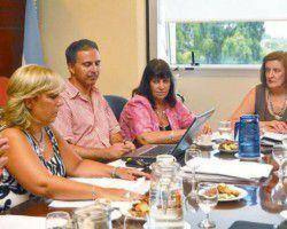 Los docentes finalizaron paritarias y vieron positivas las negociaciones