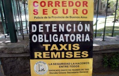 Instalan carteles de se�alizaci�n de los puestos de control para taxis y remises
